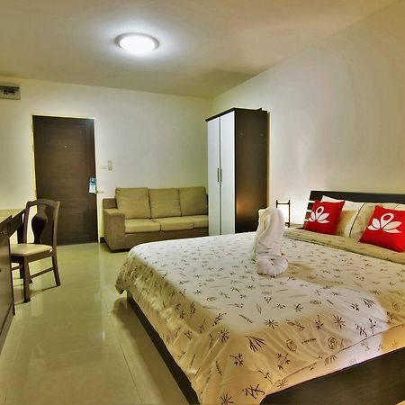 בנגקוק Zen Rooms Sukhumvit 81 מראה חיצוני תמונה