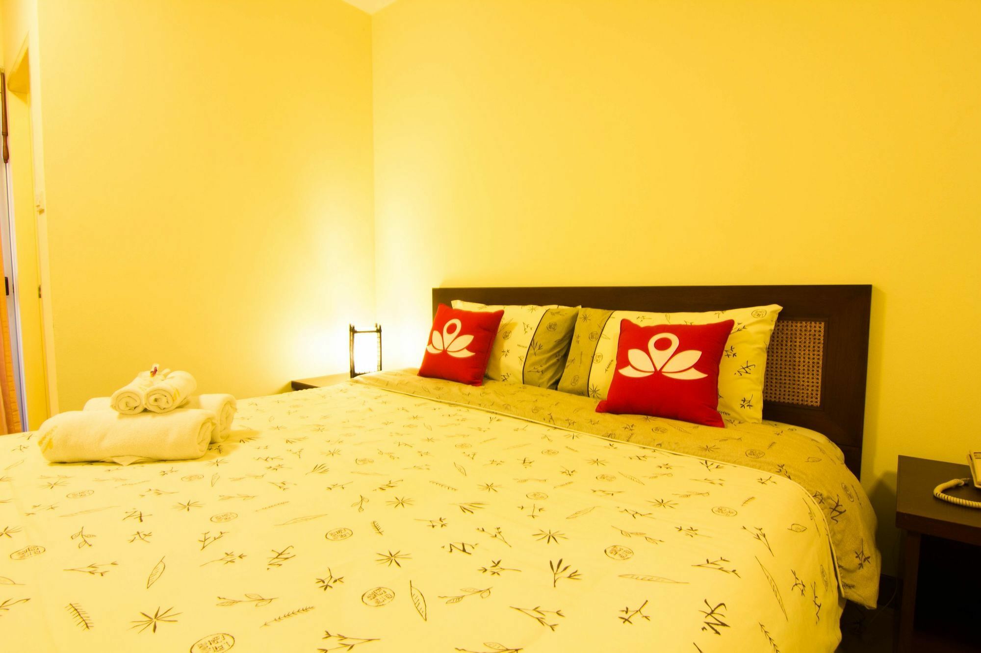 בנגקוק Zen Rooms Sukhumvit 81 מראה חיצוני תמונה